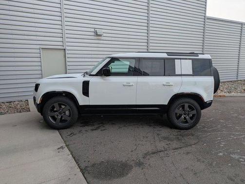 2026 Land Rover Defender 110 X-Dynamic SE