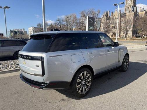 2023 Land Rover Range Rover P400 SE