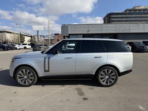 2023 Land Rover Range Rover P400 SE