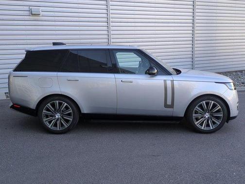 2023 Land Rover Range Rover P400 SE
