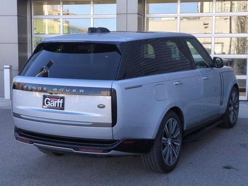 2023 Land Rover Range Rover P400 SE