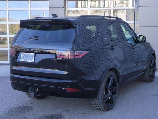 Santorini Black 2025 Land Rover Discovery P360 Dynamic SE