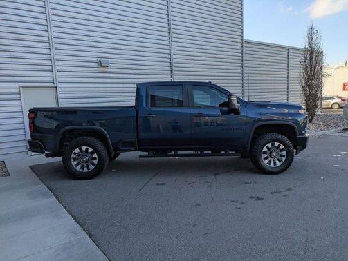 2022 Chevrolet Silverado 2500 Custom