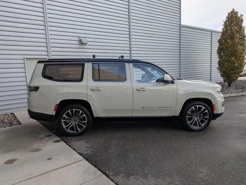 2022 Jeep Grand Wagoneer Series III