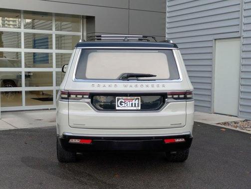 2022 Jeep Grand Wagoneer Series III