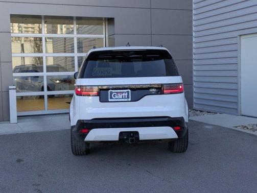 2022 Land Rover Discovery P360 R-Dynamic S