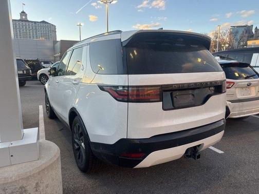 2022 Land Rover Discovery P360 R-Dynamic S