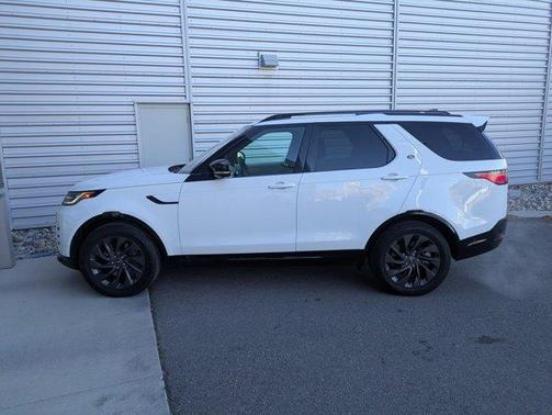 2022 Land Rover Discovery P360 R-Dynamic S