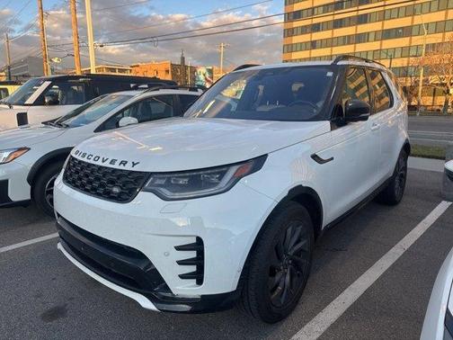 2022 Land Rover Discovery P360 R-Dynamic S