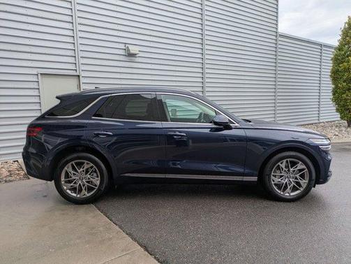 2025 Genesis GV70 2.5T