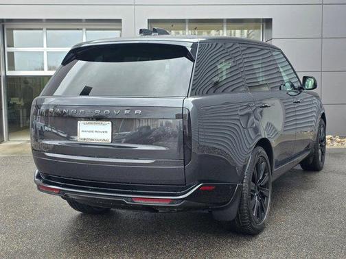 2026 Land Rover Range Rover P530 SE 7 Seat