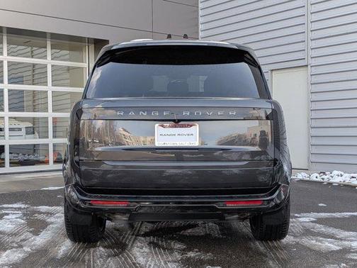 2026 Land Rover Range Rover P530 SE 7 Seat