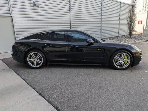 2018 Porsche Panamera E-Hybrid 4