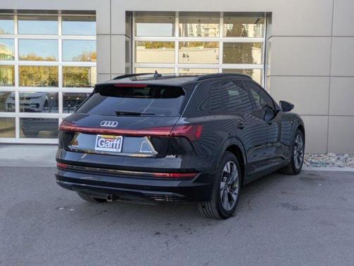 2021 Audi e-tron Premium