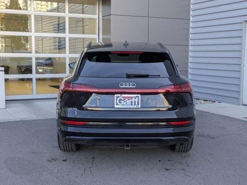 2021 Audi e-tron Premium