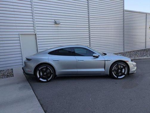 2022 Porsche Taycan 4S