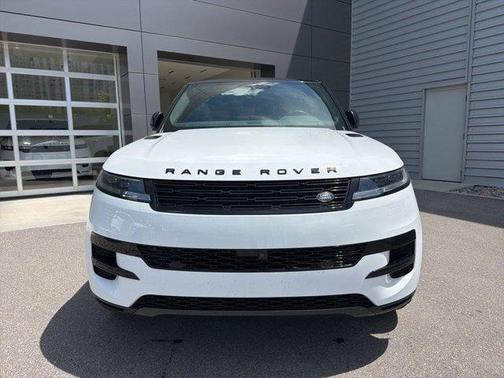 Fuji White 2024 Land Rover Range Rover Sport SE