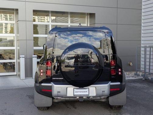 2025 Land Rover Defender P300