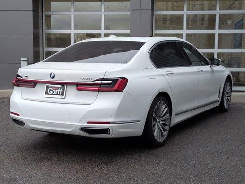 2022 BMW 750 i xDrive