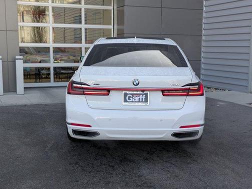 2022 BMW 750 i xDrive