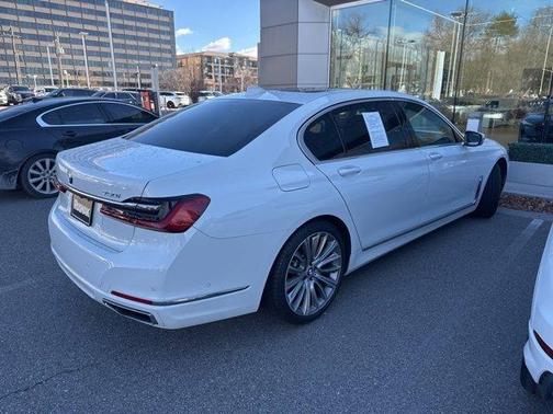 2022 BMW 750 i xDrive