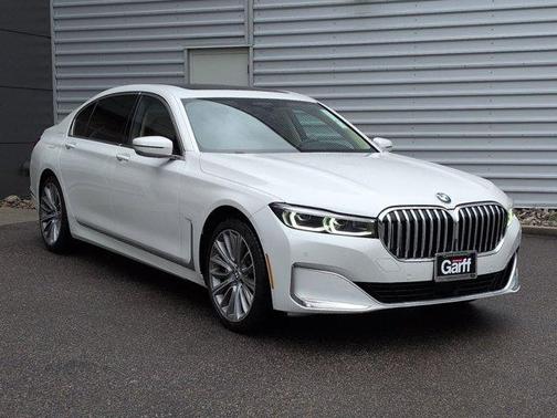 2022 BMW 750 i xDrive