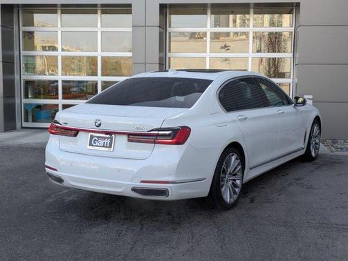 2022 BMW 750 i xDrive