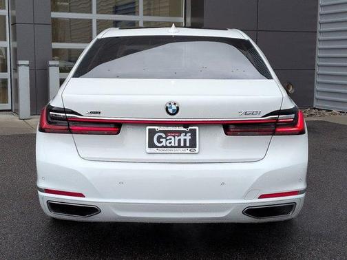 2022 BMW 750 i xDrive