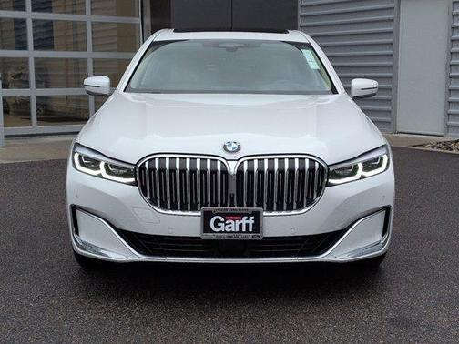 2022 BMW 750 i xDrive
