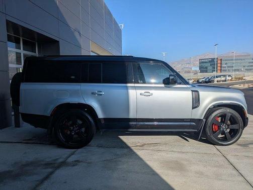 Hakuba Silver 2023 Land Rover Defender X