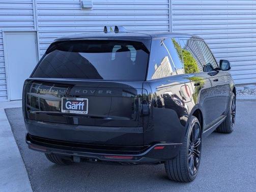 Santorini Black 2024 Land Rover Range Rover P530 SE