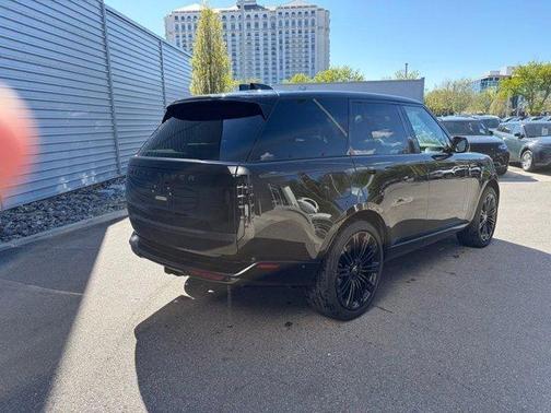 Santorini Black 2024 Land Rover Range Rover P530 SE