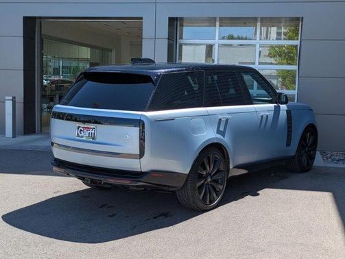 2023 Land Rover Range Rover SV