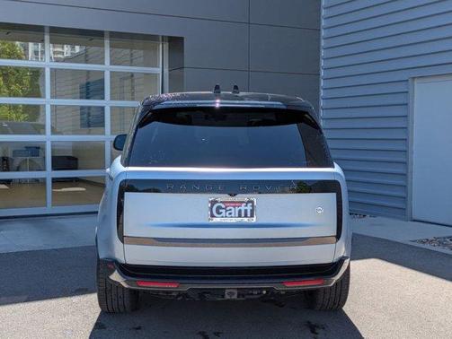 2023 Land Rover Range Rover SV