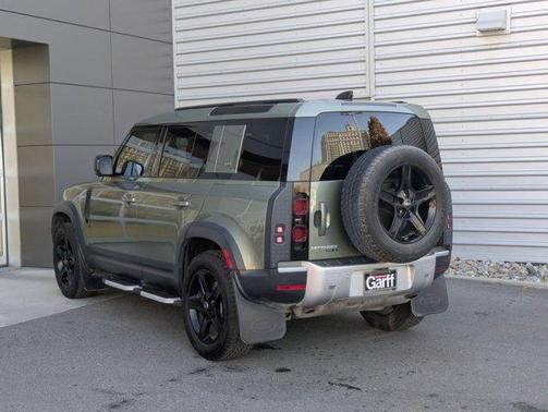 2020 Land Rover Defender 110 SE