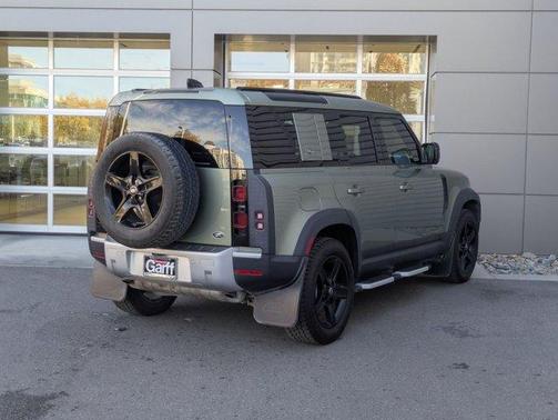 2020 Land Rover Defender 110 SE