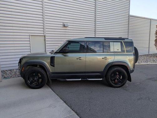 2020 Land Rover Defender 110 SE