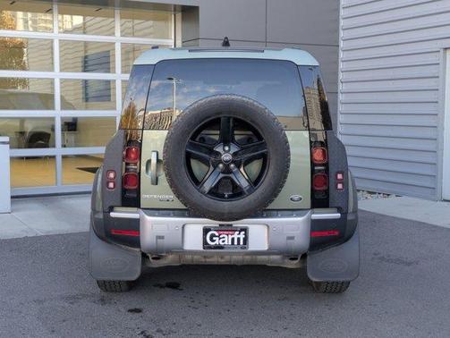 2020 Land Rover Defender 110 SE