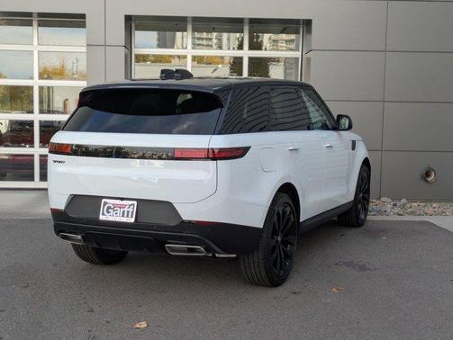 2025 Land Rover Range Rover Sport P360 SE