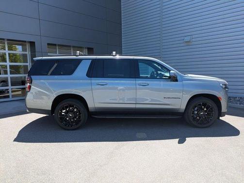 Sterling Gray Metallic 2023 Chevrolet Suburban RST