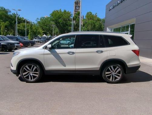 2017 Honda Pilot Elite