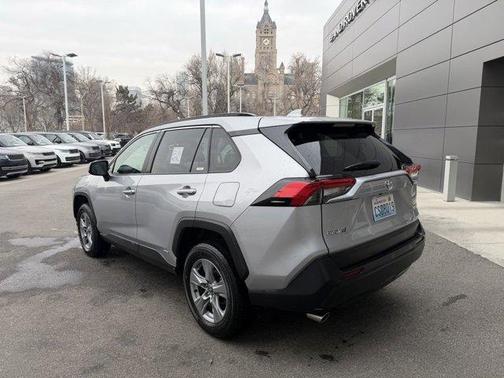 2025 Toyota RAV4 Hybrid XLE
