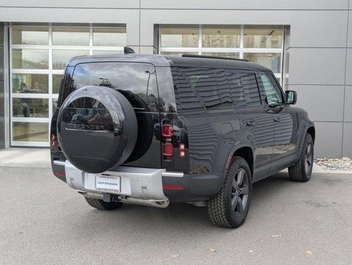 2025 Land Rover Defender P300 S