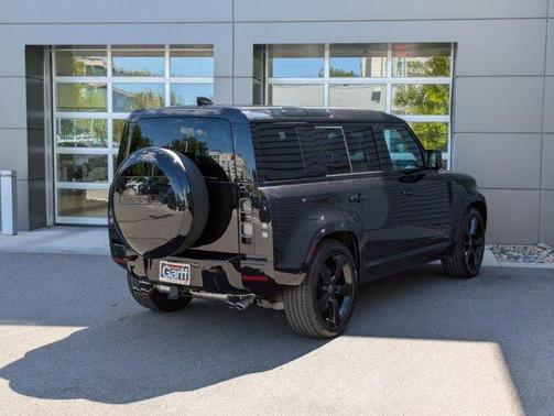 2025 Land Rover Defender P525 V8