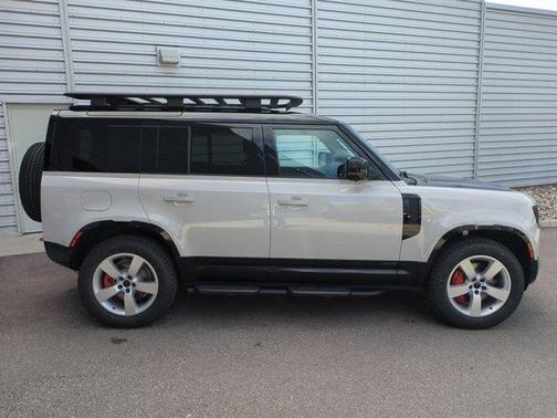 2026 Land Rover Defender 110 X