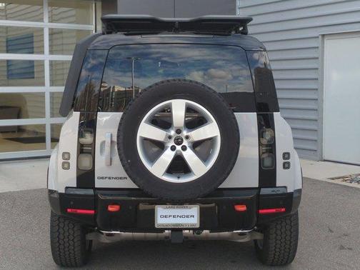 2026 Land Rover Defender 110 X