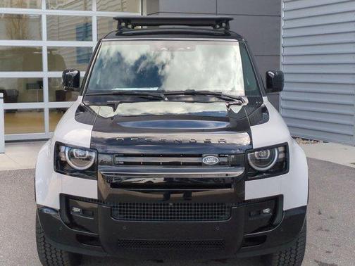 2026 Land Rover Defender 110 X