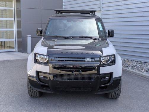 2026 Land Rover Defender 110 X