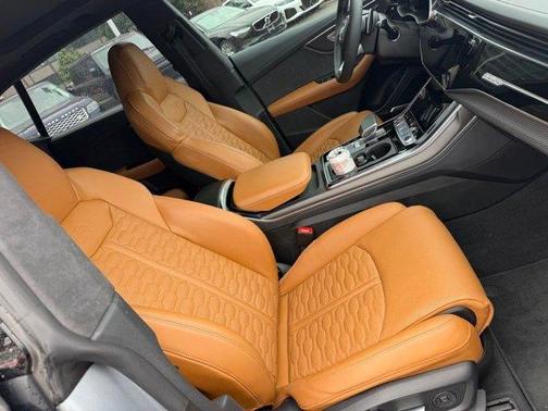 Satellite Silver Metallic 2024 Audi RS Q8 4.0T quattro