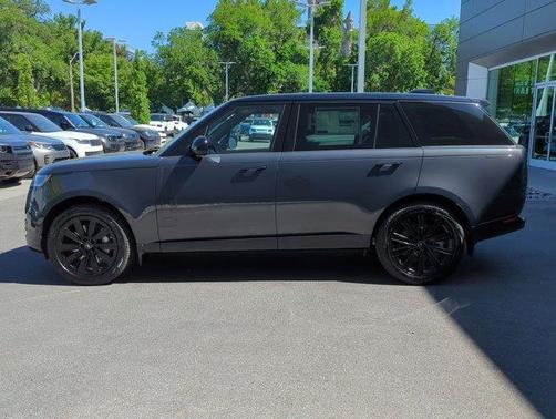 2025 Land Rover Range Rover P530 SE 7 Seat